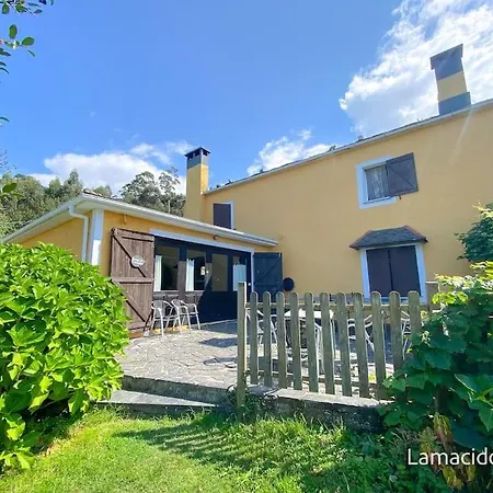 Lamacido Farm-House
